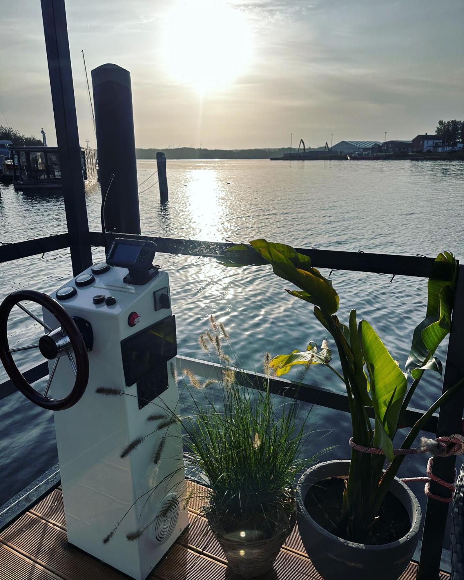Premium Hausboot Trave Traum Lübeck Exterior foto