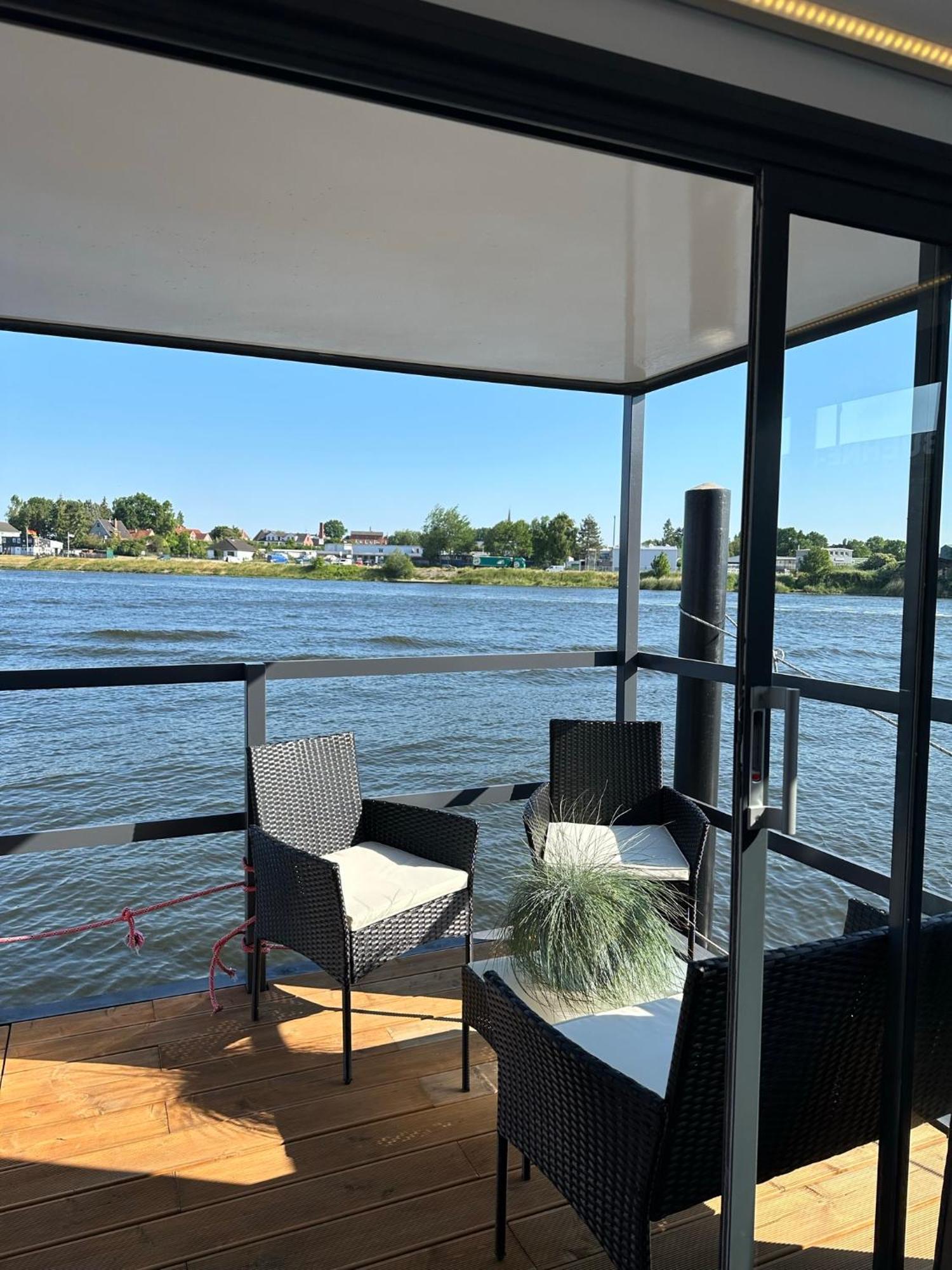 Premium Hausboot Trave Traum Lübeck Exterior foto