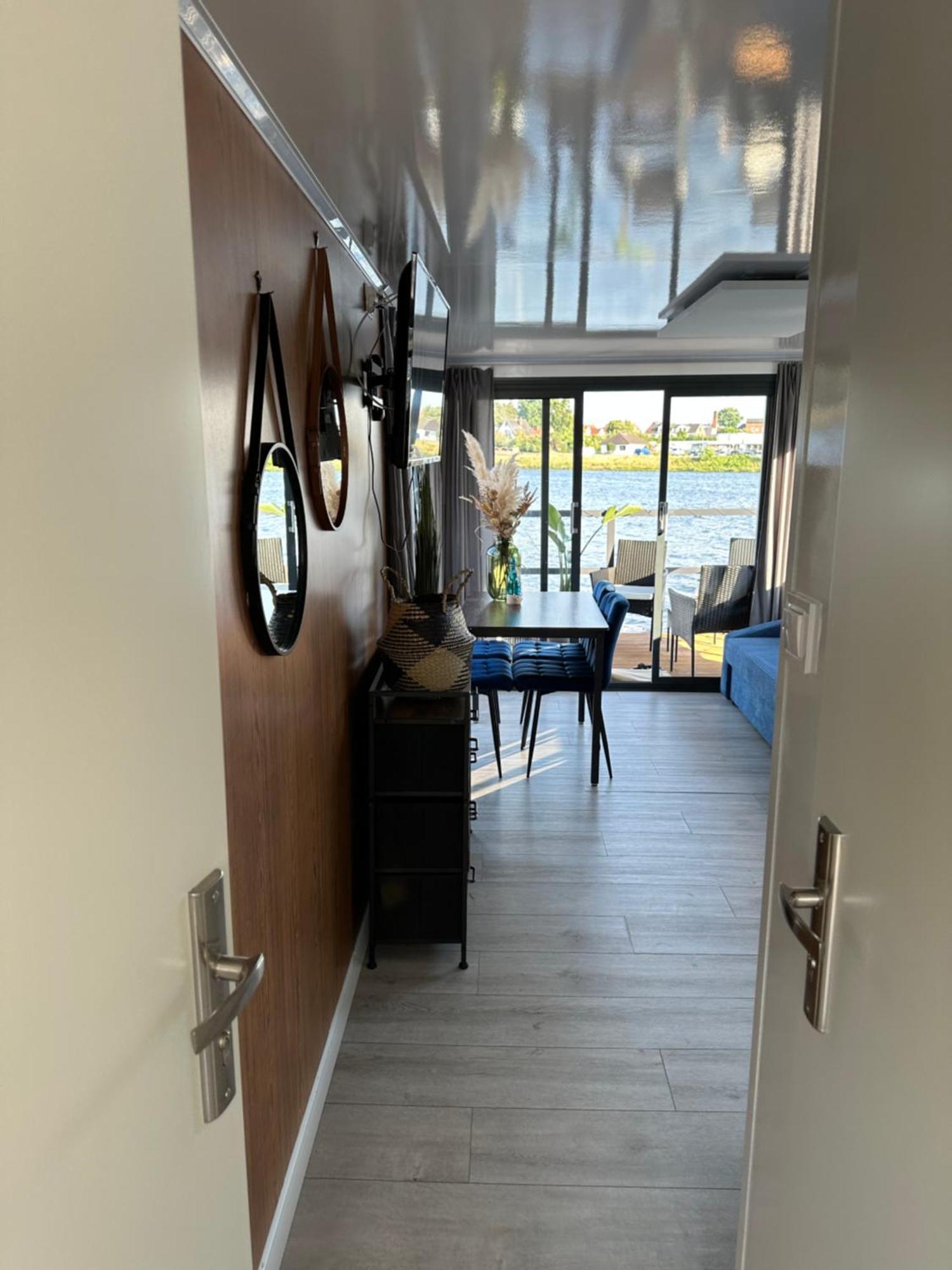 Premium Hausboot Trave Traum Lübeck Exterior foto