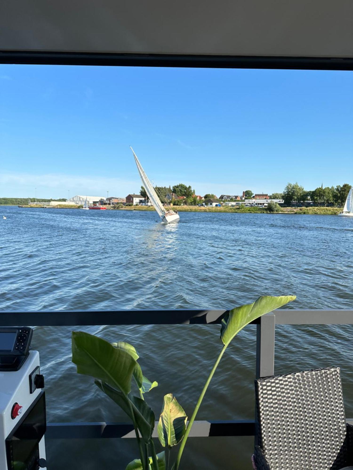 Premium Hausboot Trave Traum Lübeck Exterior foto