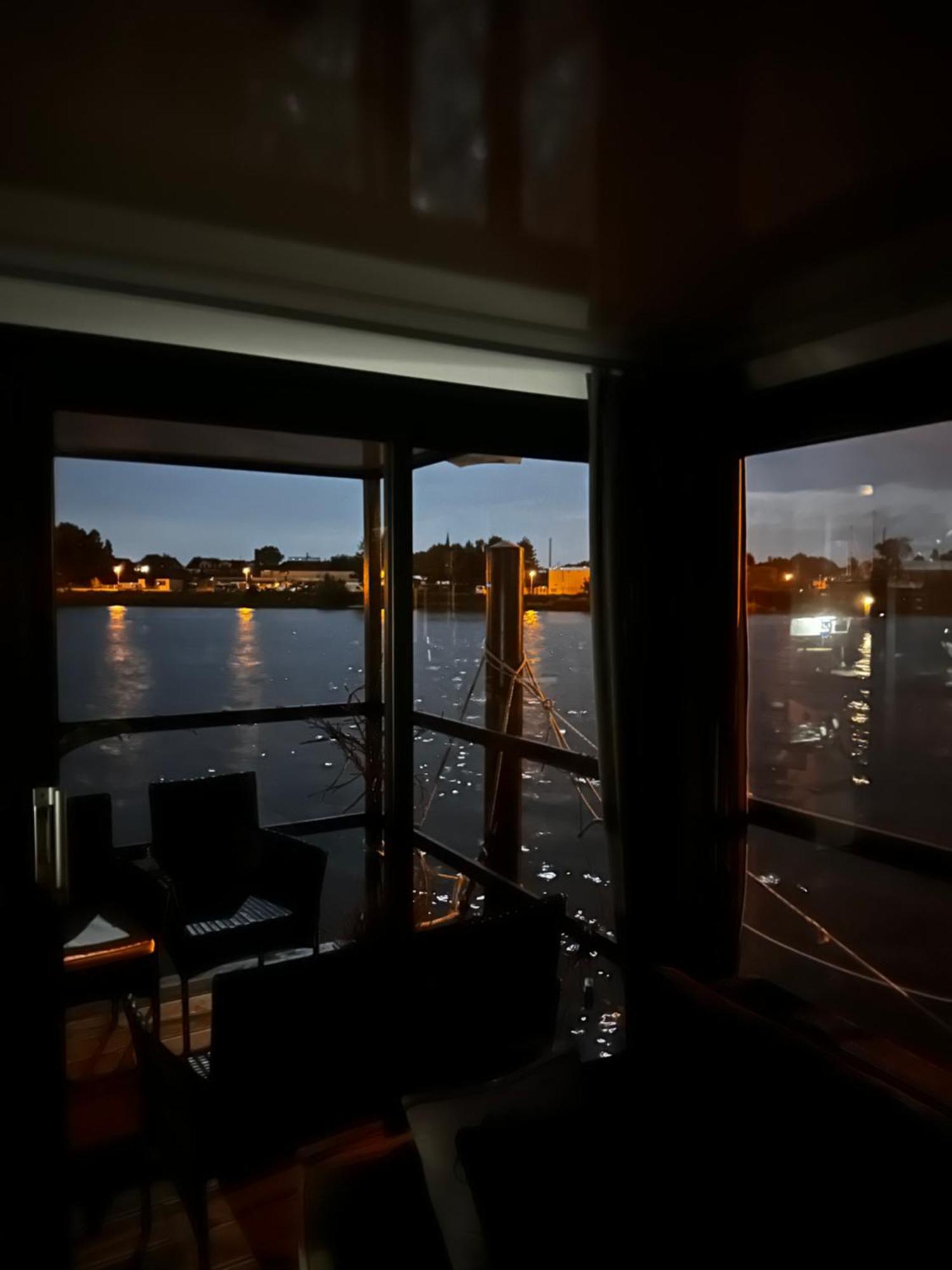 Premium Hausboot Trave Traum Lübeck Exterior foto